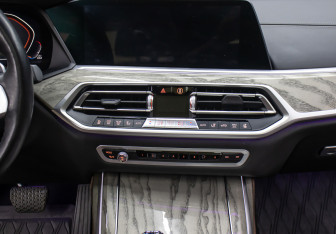 Подержанный автомобиль BMW X7 2019 года (17 фото)