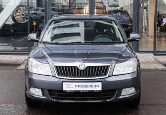 Подержанный автомобиль Skoda Octavia Liftback 2011 года (2 фото)