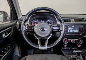Подержанный автомобиль Kia Rio Hatchback 2021 года (20 фото)