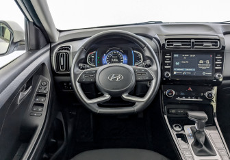 Подержанный автомобиль Hyundai Creta 2021 года (22 фото)