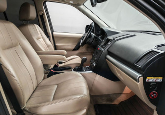 Подержанный автомобиль Land Rover Freelander 2012 года (9 фото)