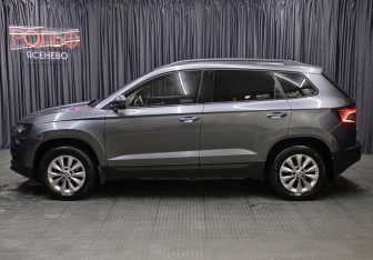 Подержанный автомобиль Skoda Karoq 2020 года (8 фото)