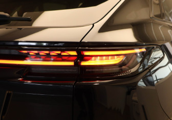 Подержанный автомобиль Changan UNI-K 2023 года (20 фото)