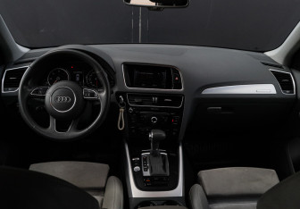 Подержанный автомобиль Audi Q5 2014 года (11 фото)