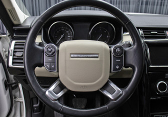Подержанный автомобиль Land Rover Discovery 2018 года (19 фото)
