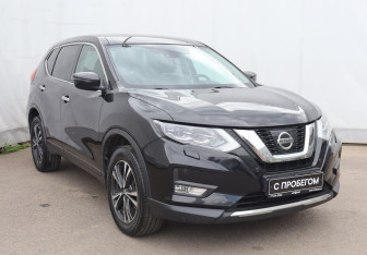 Подержанный автомобиль Nissan X-Trail 2019 года (3 фото)