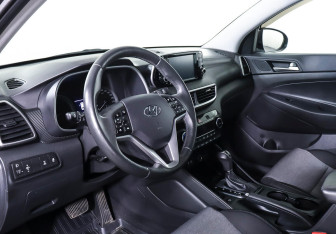Подержанный автомобиль Hyundai Tucson 2019 года (11 фото)