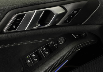 Подержанный автомобиль BMW X5 2020 года (16 фото)