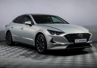 Подержанный автомобиль Hyundai Sonata 2020 года (3 фото)