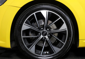 Подержанный автомобиль Audi TT Coupe 2016 года (26 фото)