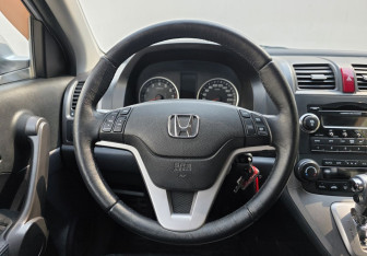 Подержанный автомобиль Honda CR-V 2007 года (12 фото)