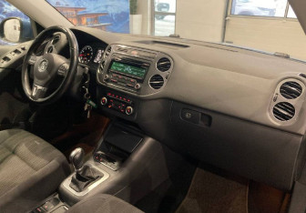 Подержанный автомобиль Volkswagen Tiguan 2012 года (10 фото)