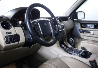 Подержанный автомобиль Land Rover Discovery 2012 года (14 фото)
