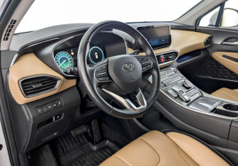 Подержанный автомобиль Hyundai Santa Fe 2022 года (16 фото)