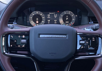 Подержанный автомобиль Land Rover Range Rover Evoque 2025 года (24 фото)