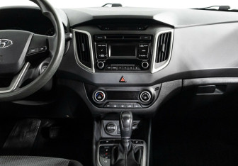 Подержанный автомобиль Hyundai Creta 2016 года (8 фото)