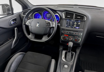 Подержанный автомобиль DS 4 2016 года (29 фото)