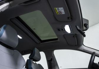 Подержанный автомобиль Geely Emgrand 2023 года (19 фото)