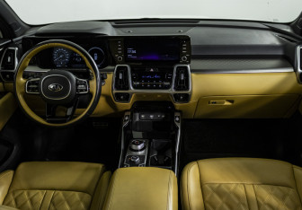 Подержанный автомобиль Kia Sorento 2021 года (12 фото)