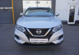 Подержанный автомобиль Nissan Qashqai 2019 года (2 фото)