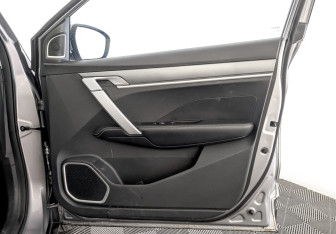 Подержанный автомобиль Geely Coolray 2022 года (24 фото)