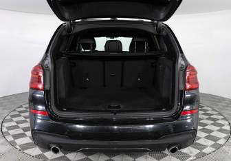 Подержанный автомобиль BMW X3 2018 года (9 фото)