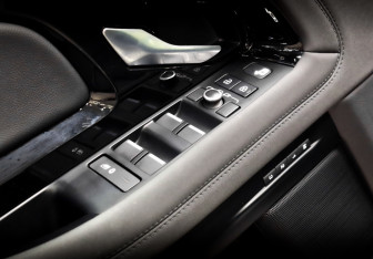 Подержанный автомобиль Land Rover Range Rover Evoque 2021 года (22 фото)