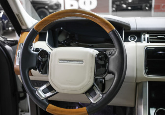 Подержанный автомобиль Land Rover Range Rover 2019 года (17 фото)