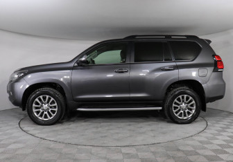 Подержанный автомобиль Toyota Land Cruiser Prado 2018 года (8 фото)