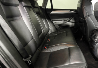 Подержанный автомобиль BMW X6 2012 года (14 фото)