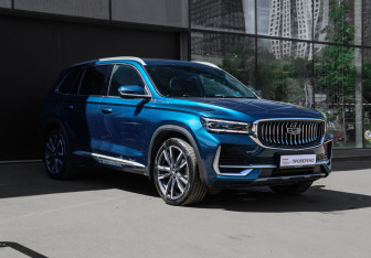 Подержанный автомобиль Geely Monjaro 2023 года (3 фото)