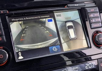 Подержанный автомобиль Nissan X-Trail 2019 года (26 фото)