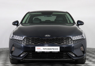 Подержанный автомобиль Kia K5 2021 года (2 фото)