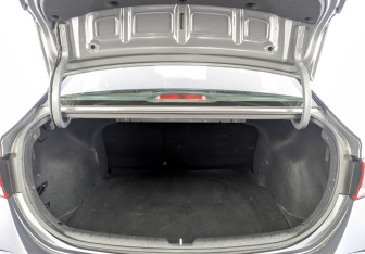 Подержанный автомобиль Hyundai Solaris Sedan 2021 года (10 фото)