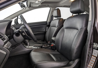 Подержанный автомобиль Subaru XV 2012 года (20 фото)