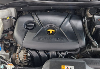 Подержанный автомобиль Hyundai i40 Sedan 2014 года (17 фото)