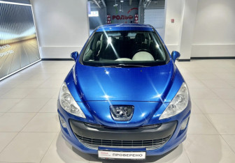 Подержанный автомобиль Peugeot 308 Hatchback 2009 года (2 фото)