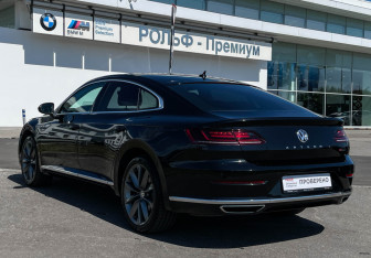 Подержанный автомобиль Volkswagen Arteon 2020 года (7 фото)