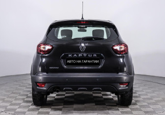 Подержанный автомобиль Renault Kaptur 2019 года (6 фото)