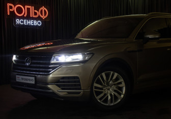 Подержанный автомобиль Volkswagen Touareg 2019 года (25 фото)