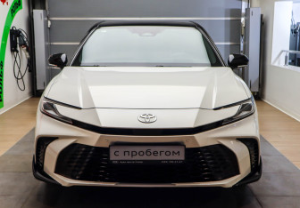 Подержанный автомобиль Toyota Camry Sedan 2024 года (2 фото)