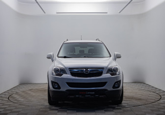 Подержанный автомобиль Opel Antara 2014 года (8 фото)