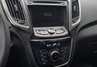 Подержанный автомобиль Changan CS75 2019 года (13 фото)