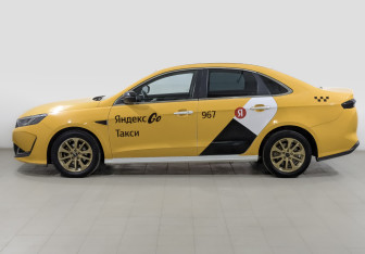 Подержанный автомобиль Kaiyi E5 2023 года (8 фото)