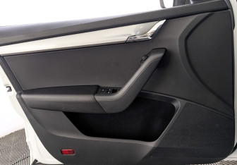 Подержанный автомобиль Skoda Octavia Liftback 2020 года (19 фото)