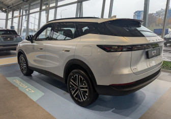 Новый Omoda C7 2025 (3 фото)