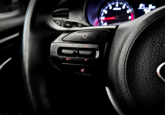 Подержанный автомобиль Kia Rio Sedan 2019 года (26 фото)