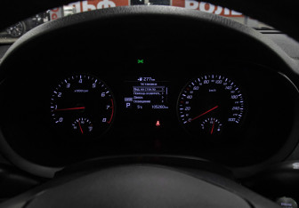 Подержанный автомобиль Kia Stinger 2018 года (13 фото)