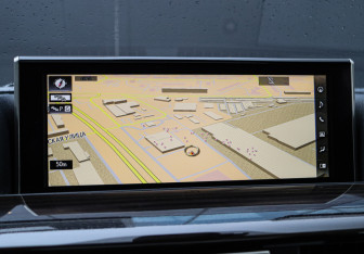 Подержанный автомобиль Lexus LX 2018 года (25 фото)