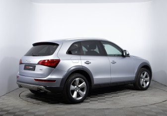 Подержанный автомобиль Audi Q5 2015 года (5 фото)